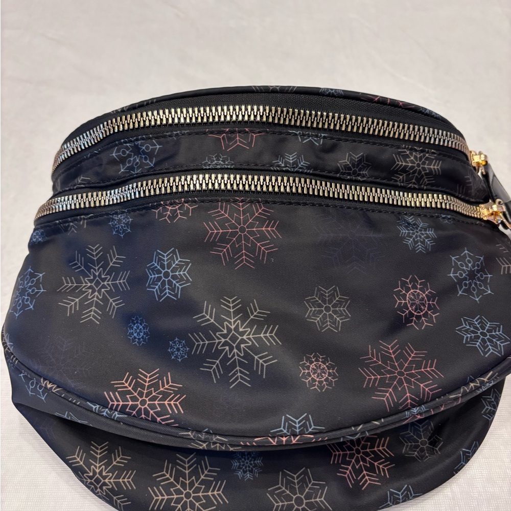 Emmafy Black Snowflake Christmas Crossbody Bag - Picture 2 of 2